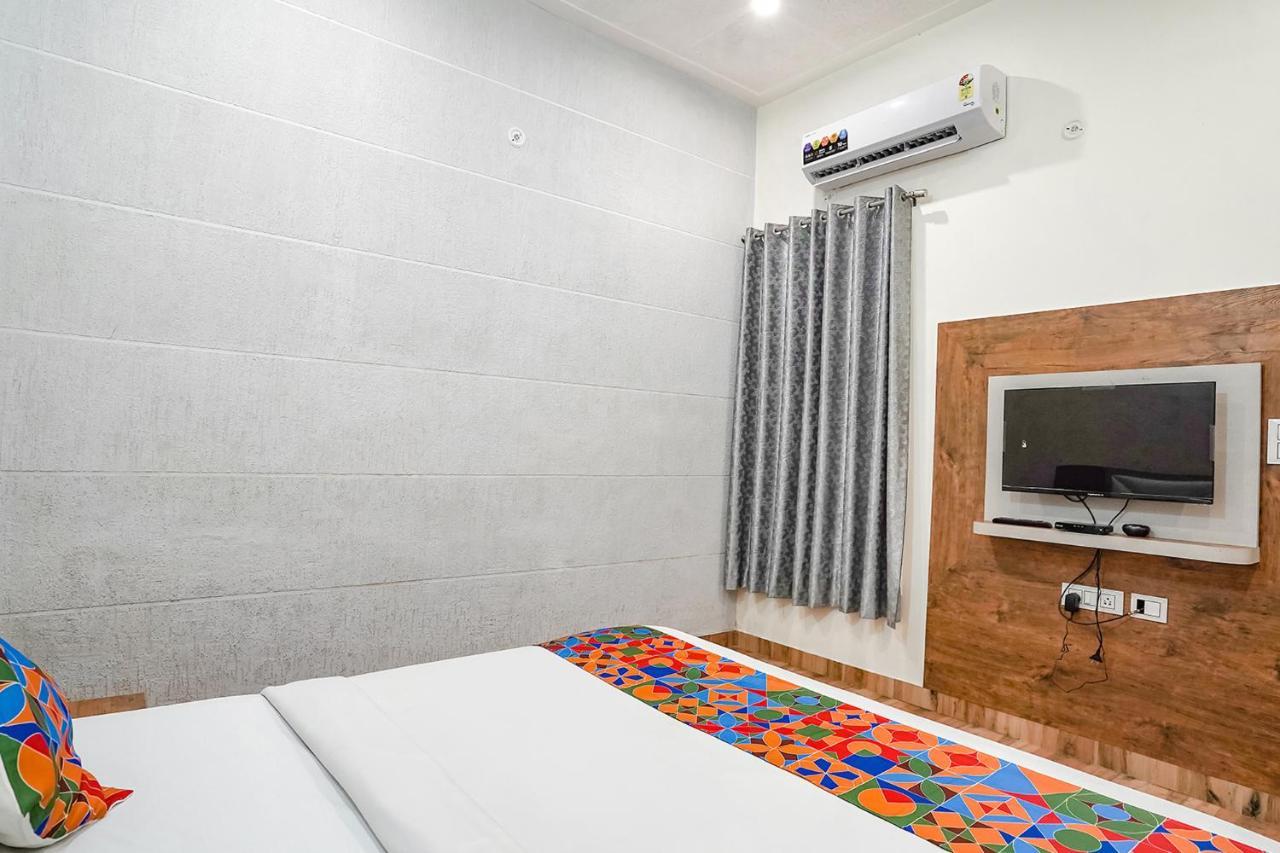 Hotel Fabhotel Sirtaj